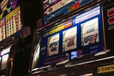Capsa Banting hand rankings displayed in order from Royal Flush to High Card